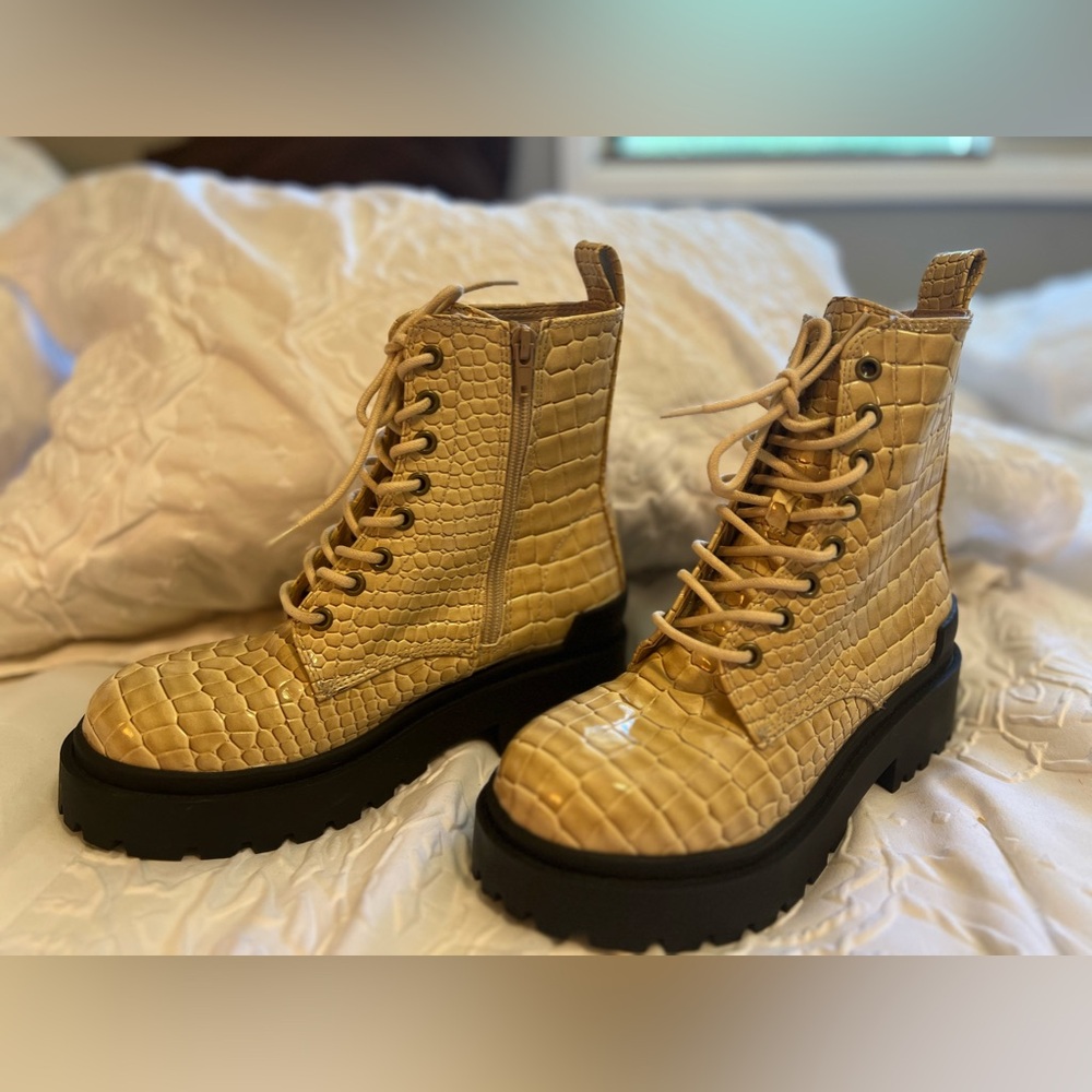 Urban Outfitters Brody Croc Lace Up Platform Boot